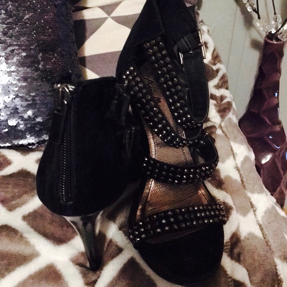 Anne Michelle studded heels - Picture 3 of 5